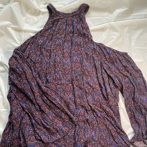 Off the shoulder American Eagle shirt